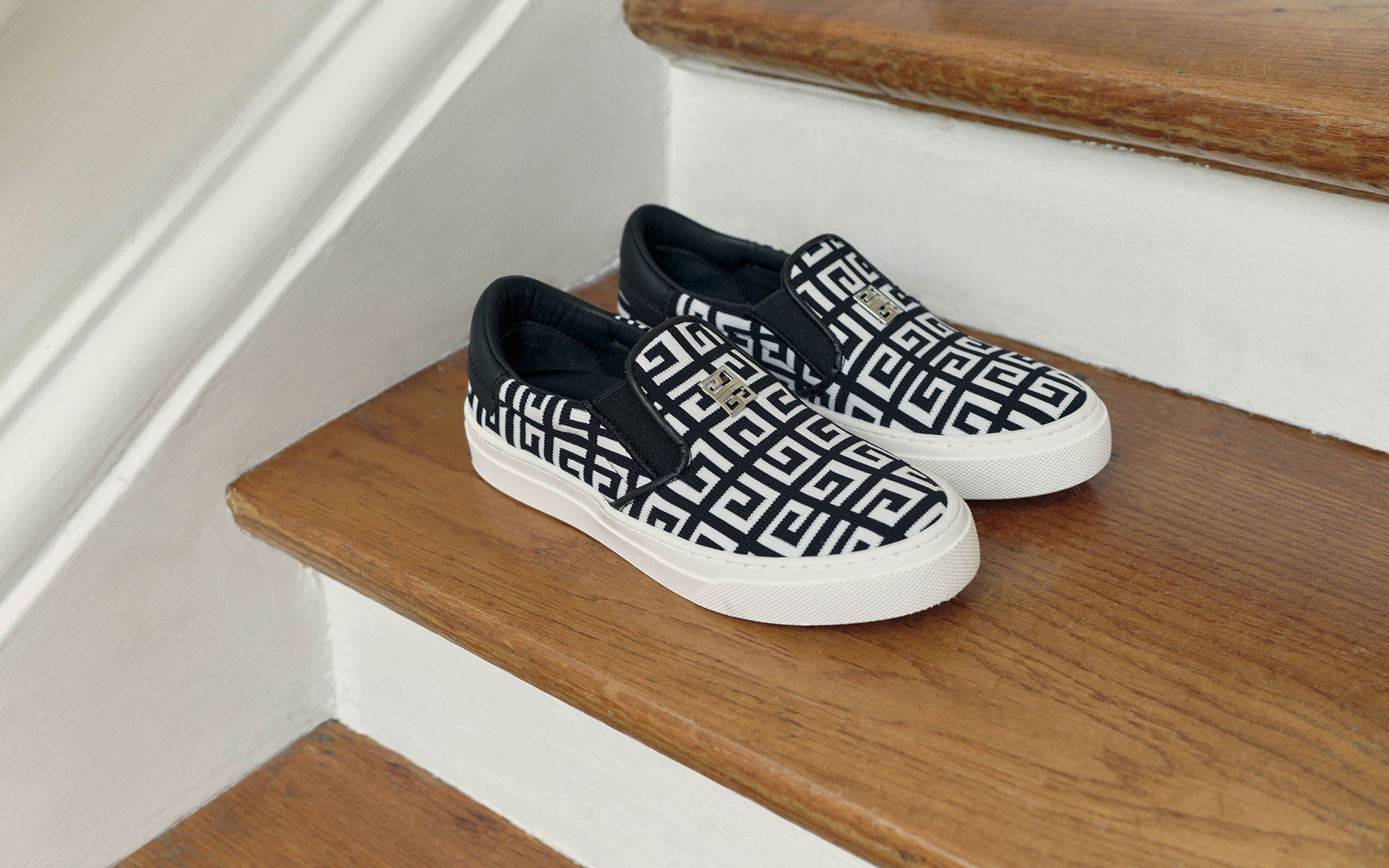 Givenchy vans shop